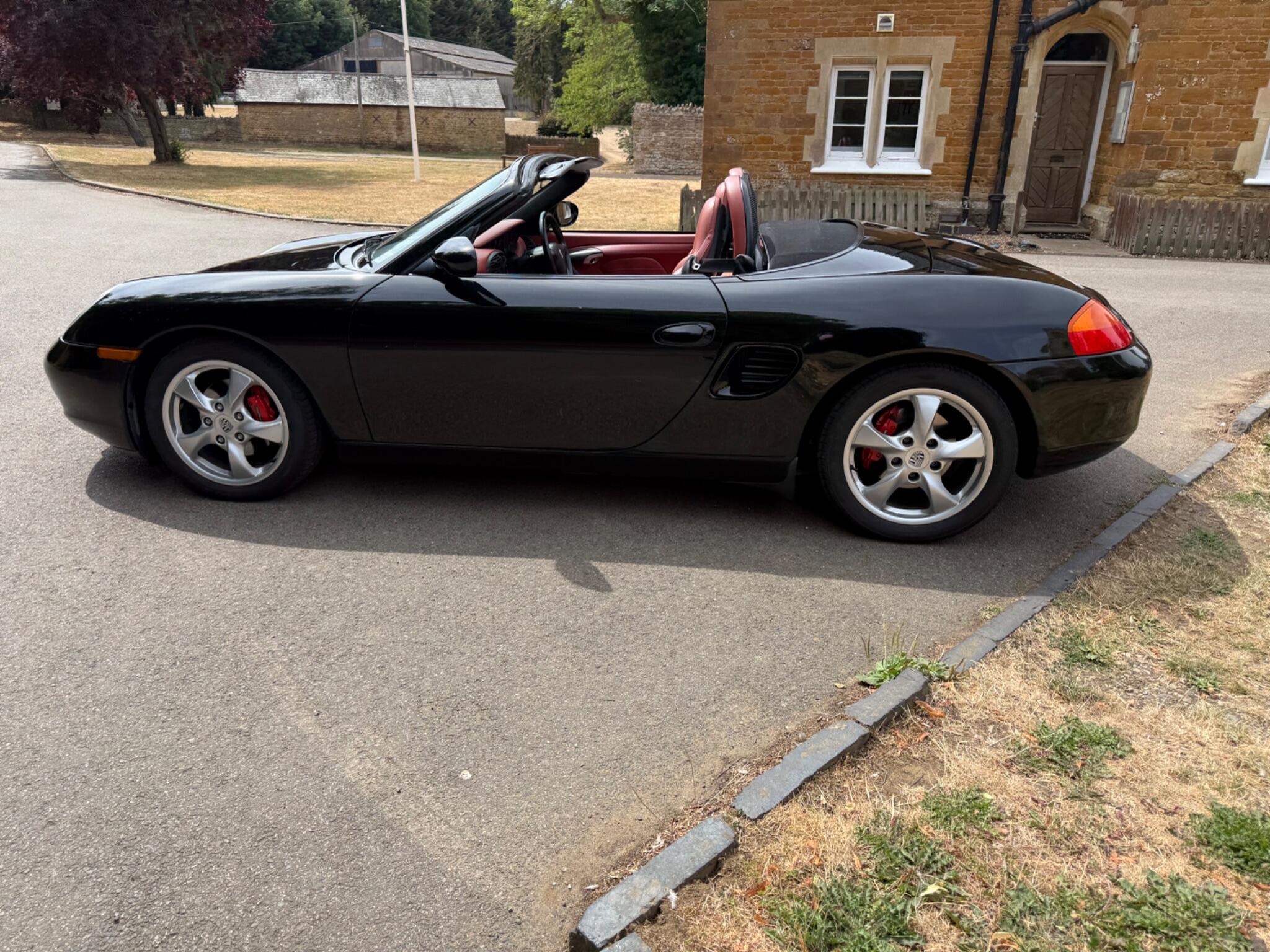 Porsche Boxster 2.7 986 2dr — photo 48 of 86